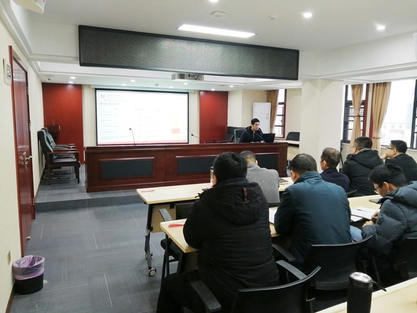 南昌市政建設集團安監(jiān)部組織開展房建項目安全教育培訓6002.jpg