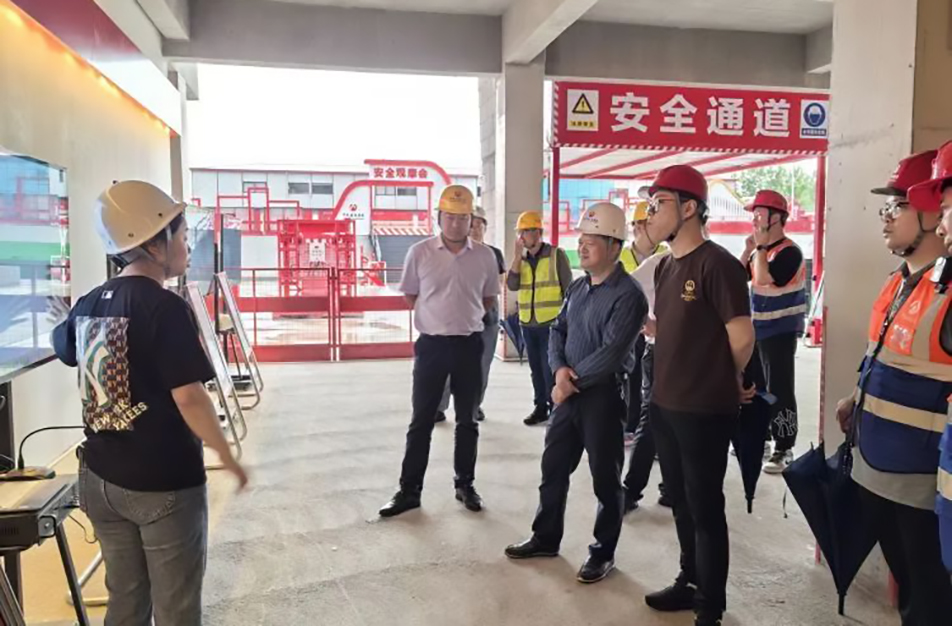 南昌市住建局曾偉到聯(lián)發(fā)九龍和悅、新建區(qū)人民醫(yī)院二部項目調(diào)研